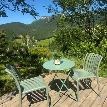 Hébergement de vacances Charmante Fenière En Drôme