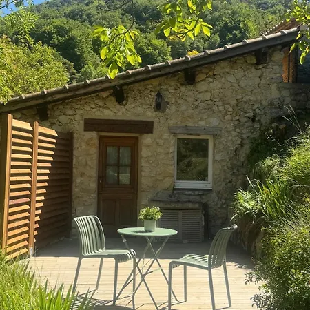Charmante Feniere En Drome Combovin